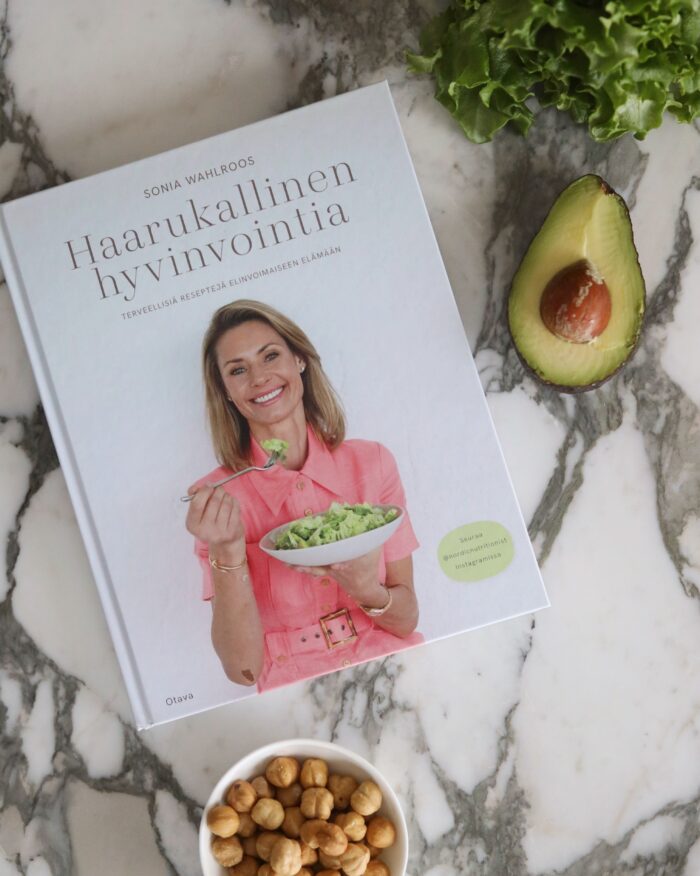 Haarukallinen hyvinvointia-keittokirja